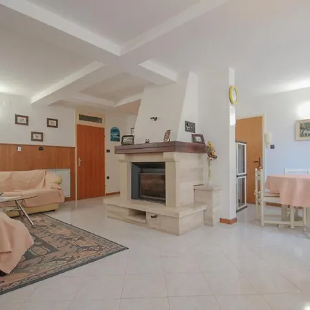 Ferienwohnung Fur 5 Personen Ca 50 Qm In Novigrad, Istrien Istrische Riviera - B60542 * Karpinjan