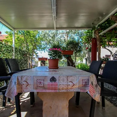 Ferienwohnung Fur 5 Personen Ca 50 Qm In Novigrad, Istrien Istrische Riviera - B60542 *