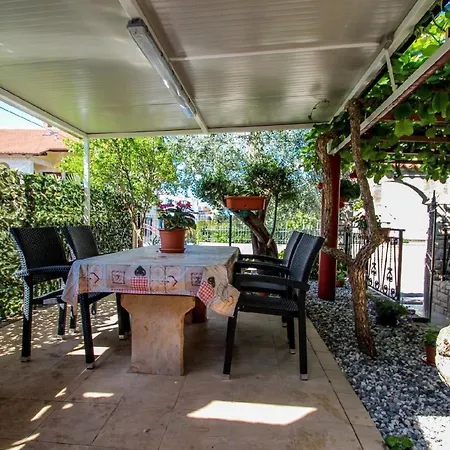 Ferienwohnung Fur 5 Personen Ca 50 Qm In Novigrad, Istrien Istrische Riviera - B60542